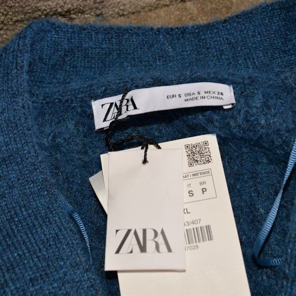 SOLD - NWT Zara Oversized Knit Blue Bubble Sleeved Cardigan Sz S - Picture 4 of 7